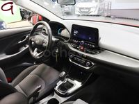 Usado Hyundai i30 100 CV (73 kW) 2024 Rojo Berlina
