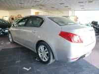 Usado Peugeot 508 Active 140 CV (102 kW) 2012 Gris / plata Berlina