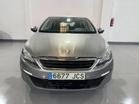 Usado Peugeot 308 SW Active 116 CV (85 kW) 2015 Gris / plata Familiar