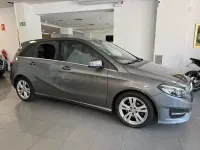 Usado Mercedes B220 177 CV (130 kW) 2016 Gris / plata Utilitario