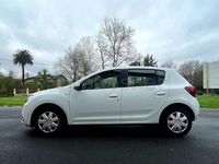 Usado Dacia Sandero Comfort 95 HP (69 kW) 2019 Branco Sedan