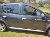Usado Dacia Sandero Stepway 85 CV (62 kW) 2011 Negro Berlina