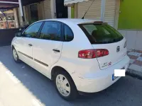 Usado Seat Ibiza 75 CV (55 kW) 2004 Blanco Utilitario