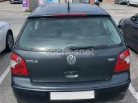 Usado VW Polo Trendline 75 CV (55 kW) 2005 Gris / plata Utilitario