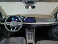 Usado VW Golf VIII Life 131 CV (96 kW) 2023 Azul Familiar