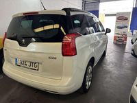 Usado Peugeot 5008 Allure 120 CV (88 kW) 2016 Blanco Monovolumen