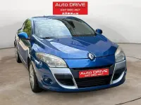 Usado Renault Mégane III 105 CV (77 kW) 2010 Azul Berlina