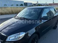 Usado Skoda Fabia 60 CV (44 kW) 2011 Negro Berlina