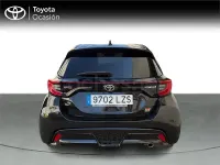 Usado Toyota Yaris Hybrid Sport 116 CV (85 kW) 2022 Negro Berlina