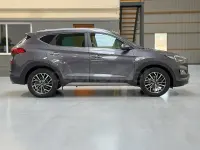 Usado Hyundai Tucson 116 CV (85 kW) 2019 Gris / plata SUV