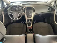 Usado Opel Astra Cosmo ST 110 CV (80 kW) 2012 Blanco Familiar