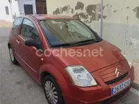Usado Citroën C2 61 CV (44 kW) 2004 Rojo Utilitario