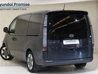 Usado Hyundai Staria Style 177 CV (130 kW) 2023 Gris Monovolumen