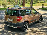 Usado Skoda Yeti Ambition 110 CV (80 kW) 2013 Marrón SUV