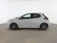Usado Toyota Yaris Sport 131 CV (96 kW) 2024 Gris Utilitario