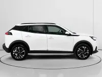 Usado Peugeot 2008 Allure 110 CV (80 kW) 2022 Blanco SUV