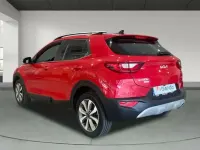 Usado Kia Stonic 100 HP (73 kW) 2024 Vermelho SUV