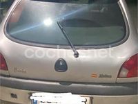 Usado Ford Fiesta Trend 60 CV (44 kW) 2002 Gris / plata Utilitario