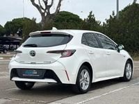 Begagnad Toyota Corolla Active 122 HK (89 kW) 2020 Vit Sedan