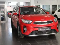 Nuevo Kia Stonic 100 CV (73 kW) 2025 Rojo SUV
