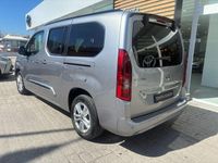 Usado Toyota Proace Verso Active 131 CV (96 kW) 2023 Gris / plata Familiar