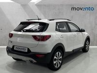 Usado Kia Stonic 100 CV (73 kW) 2022 Blanco SUV
