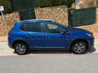 Usado Peugeot 2008 Signature Sky 110 CV (80 kW) 2019 Azul SUV
