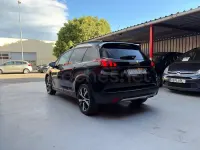 Usado Peugeot 2008 GT-line 120 CV (88 kW) 2017 Negro SUV