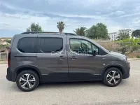 Usado Peugeot Rifter GT-line 110 CV (80 kW) 2019 Gris / plata Monovolumen