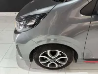 Usado Kia Picanto GT-Line 67 CV (49 kW) 2022 Gris Utilitario