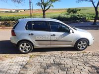 Usado VW Golf IV Trendline 105 CV (77 kW) 2004 Gris / plata Berlina