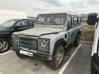 Usado Land Rover Defender 111 CV (81 kW) 1992 Azul SUV