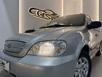 Usado Kia Carnival EX 144 CV (105 kW) 2005 Gris / plata Monovolumen