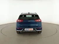 Usado Kia Niro 141 CV (103 kW) 2017 Azul SUV