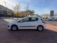 Usado Peugeot 308 Access 112 CV (82 kW) 2013 Blanco Berlina
