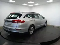 Usado Ford Mondeo Trend 150 CV (110 kW) 2021 Gris Familiar