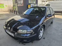Usado Seat Leon Sport 110 CV (80 kW) 2005 Negro Utilitario