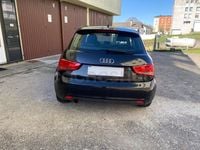 Usado Audi A1 Sportback Attraction 90 CV (66 kW) 2012 Negro Utilitario