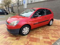 Usado Ford Fiesta Futura 68 CV (50 kW) 2008 Rojo Berlina