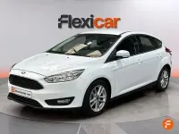 Usado Ford Focus Trend 125 CV (91 kW) 2018 Blanco