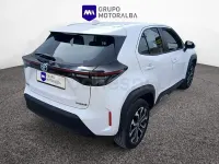 Usado Toyota Yaris Cross Active 116 CV (85 kW) 2023 Blanco SUV