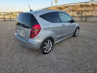 Usado Mercedes A180 Avantgarde 109 CV (80 kW) 2007 Gris / plata Berlina