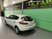 Usado Renault Mégane Business 86 CV (63 kW) 2010 Blanco Utilitario