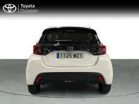 Usado Toyota Yaris Hybrid Active 116 CV (85 kW) 2025 Blanco Berlina