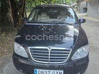 Usado Ssangyong (KGM) Rodius Limited 165 CV (121 kW) 2010 Negro Monovolumen