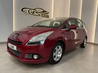 Usado Peugeot 5008 Active 150 CV (110 kW) 2011 Granate Monovolumen