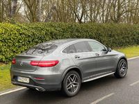 Usado Mercedes GLC250 211 CV (155 kW) 2019 Gris / plata Coupe