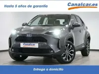 Usado Toyota Yaris Hybrid Active 92 CV (67 kW) 2022 Gris Berlina