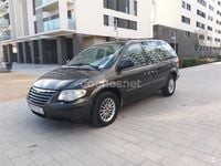 Usado Chrysler Voyager 143 CV (105 kW) 2006 Gris / plata Monovolumen
