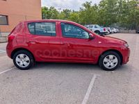 Usado Dacia Sandero Lauréate 90 CV (66 kW) 2013 Granate Berlina